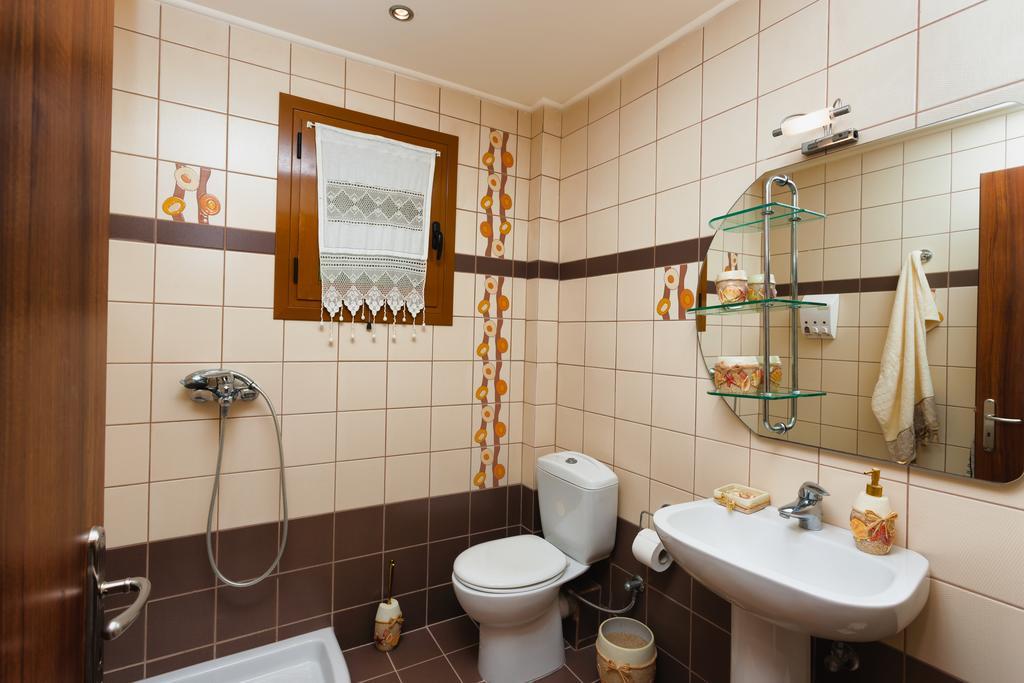 Villa Akros And Suites Kerí Kültér fotó