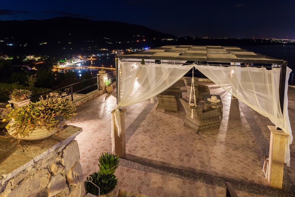 Villa Akros And Suites Kerí Kültér fotó