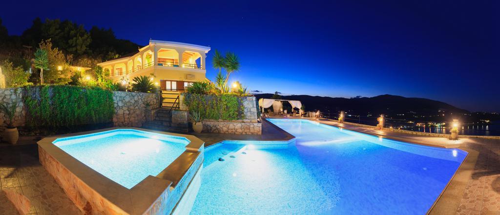 Villa Akros And Suites Kerí Kültér fotó