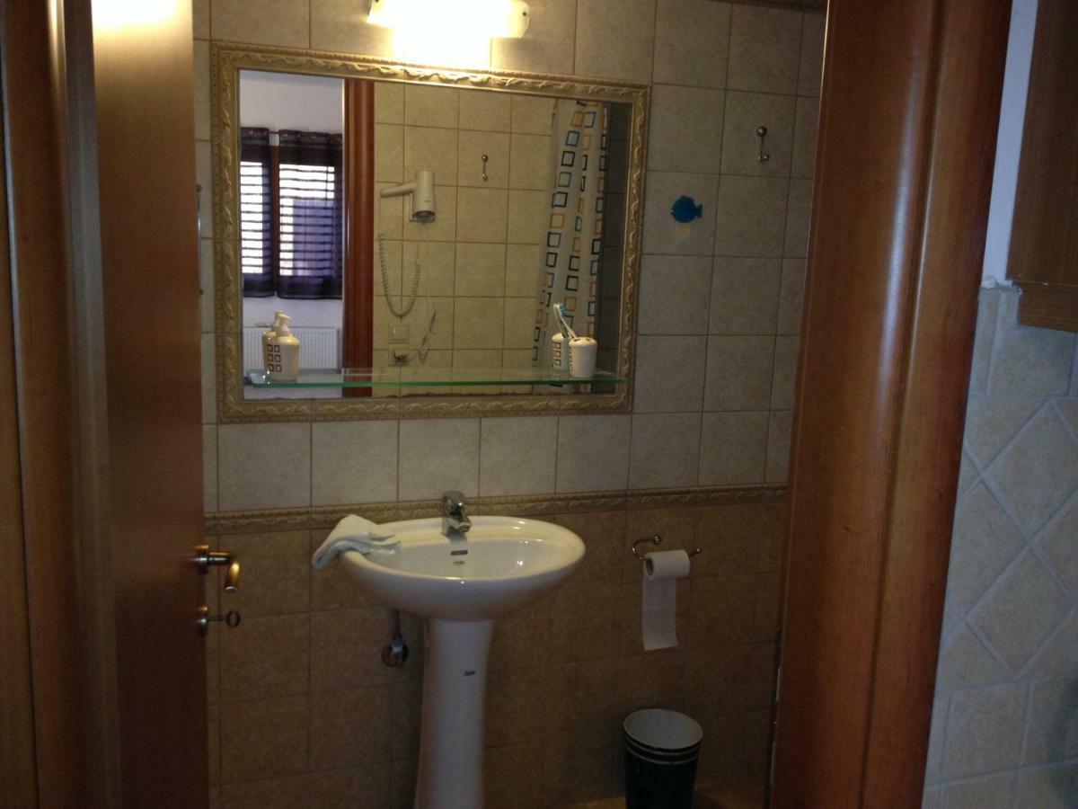 Villa Akros And Suites Kerí Kültér fotó